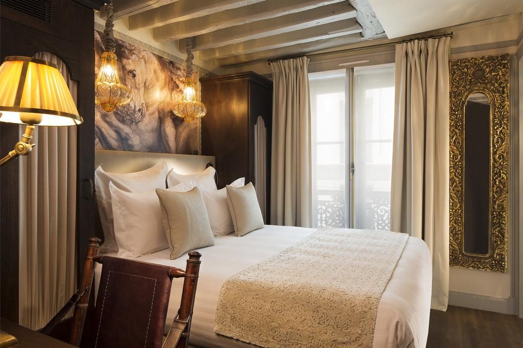 family hotels in Paris 2